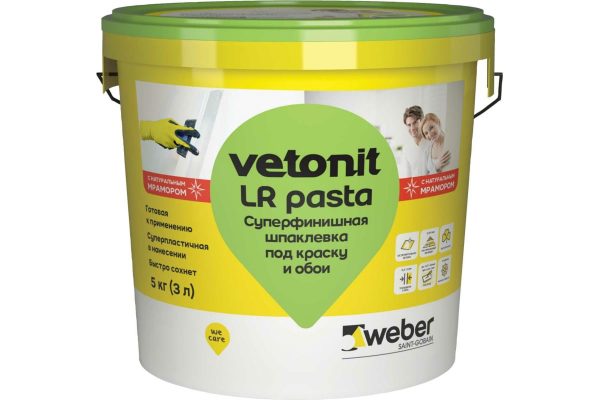 Vetonit LR pasta 5 кг 1014264 - гладкая поверхность после нанесения.