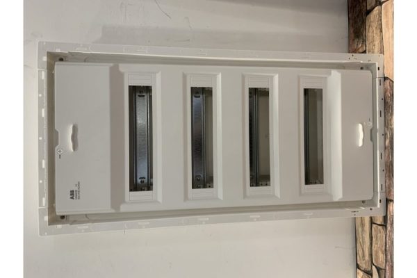 Шкаф внутреннего монтажа ABB Uk648e3 48м